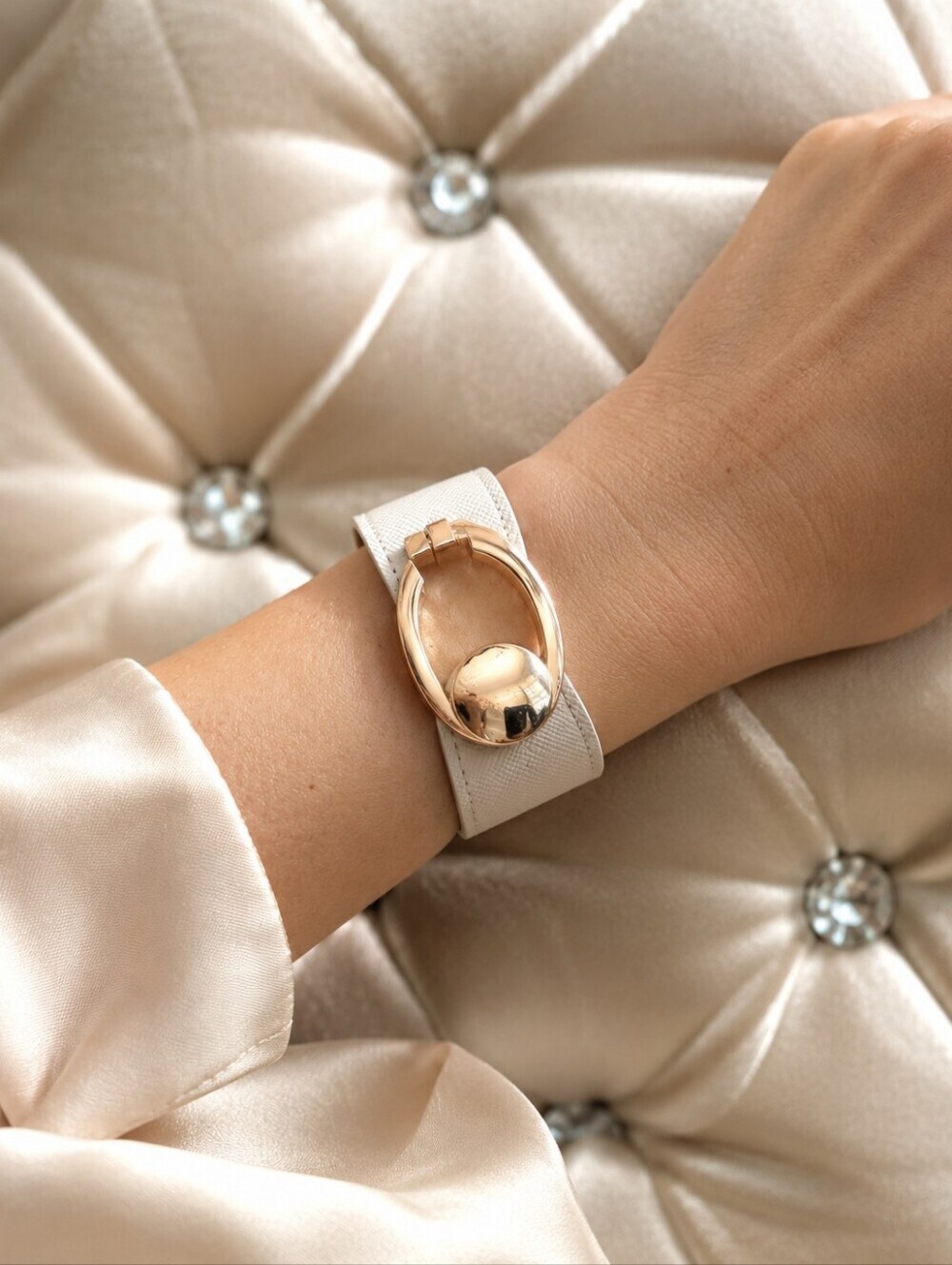 Daniel Espinosa White Leather Cuff Bracelet Gold Tone Statement Bracelet 7–7.5"